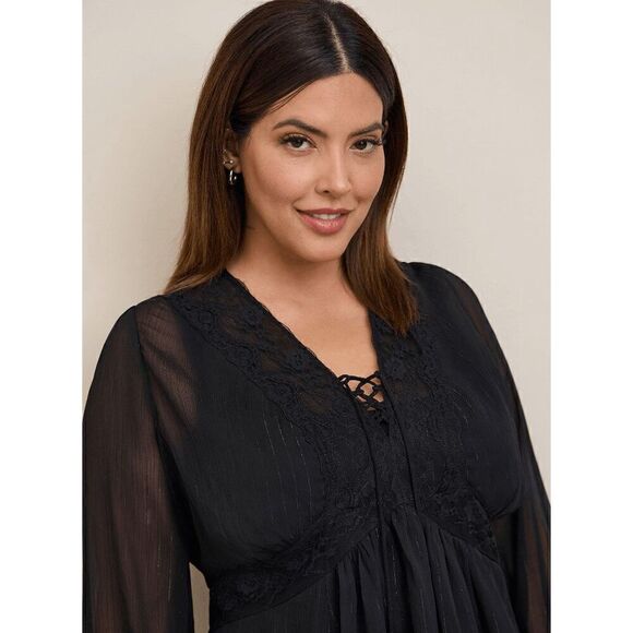 Torrid Black Babydoll Crinkle Lurex Chiffon Crochet Lace-Up Top 00 Medium - Picture 9 of 12